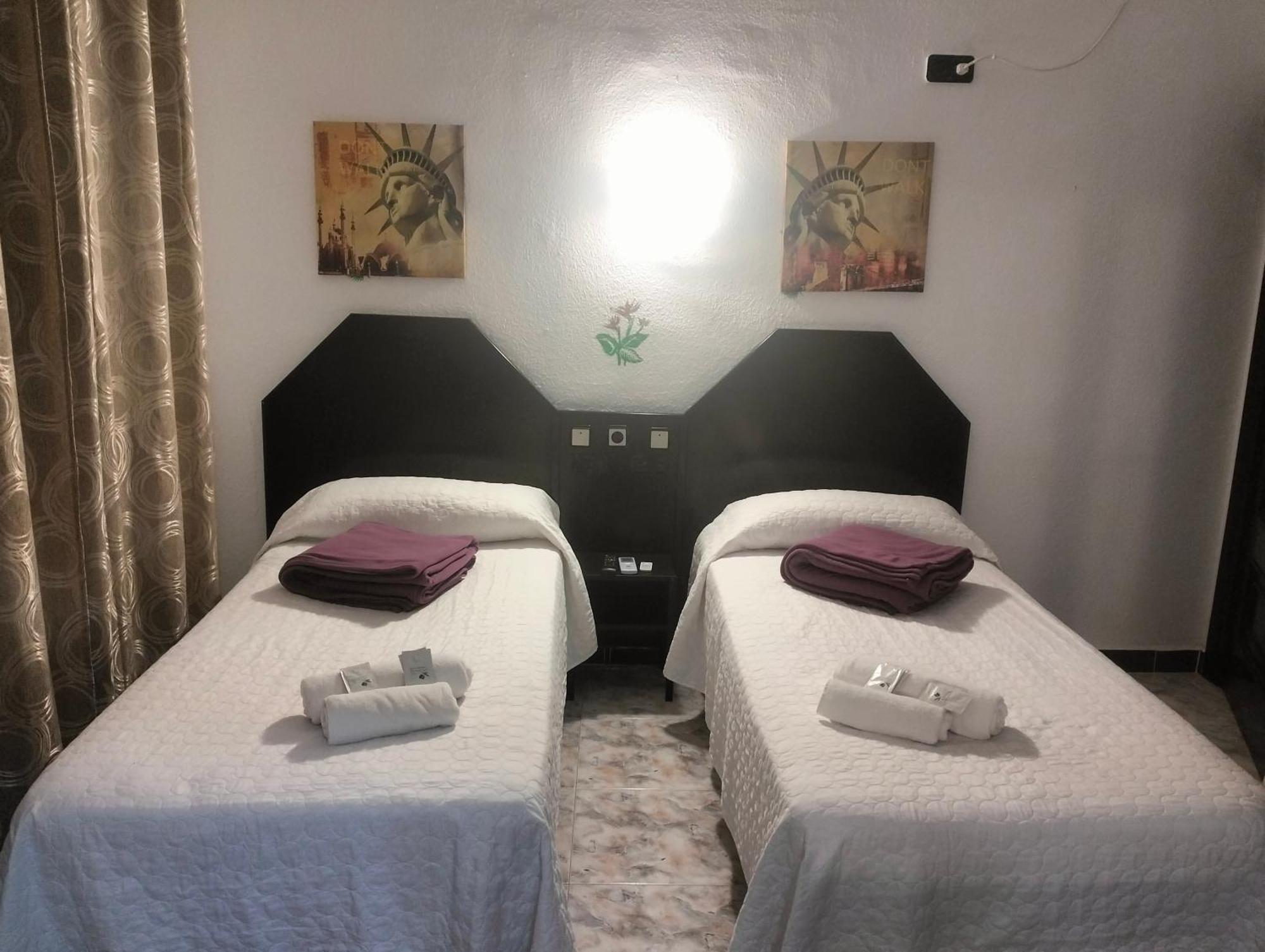 Hostal New York City Sonseca Exteriör bild